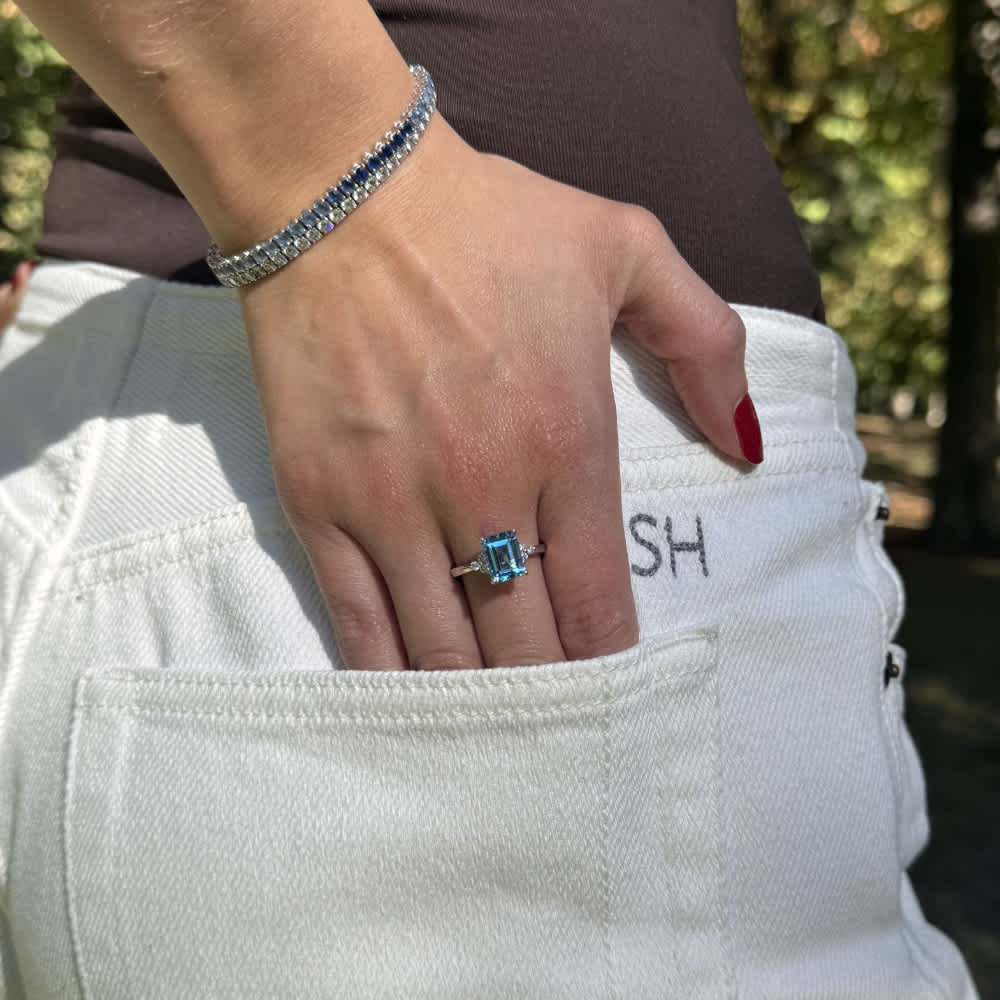 Azur Frame Cocktail Ring