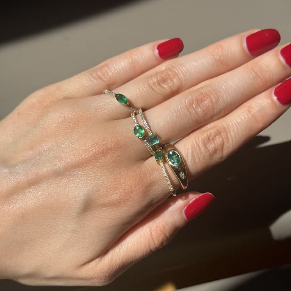 Horizont Emerald Ring